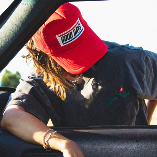 Good Days Trucker - Racing Red